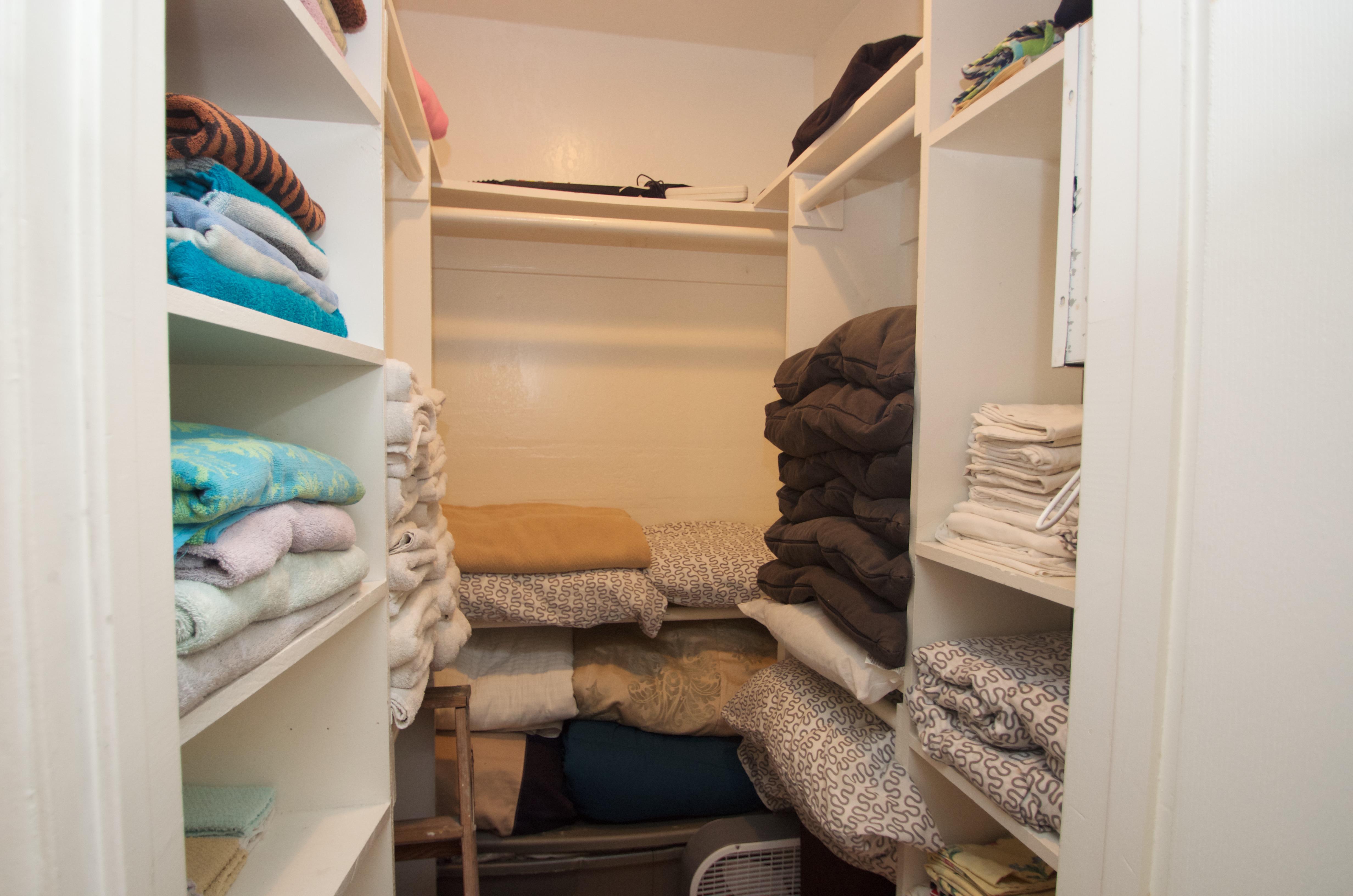 Lots of extra linens and towels