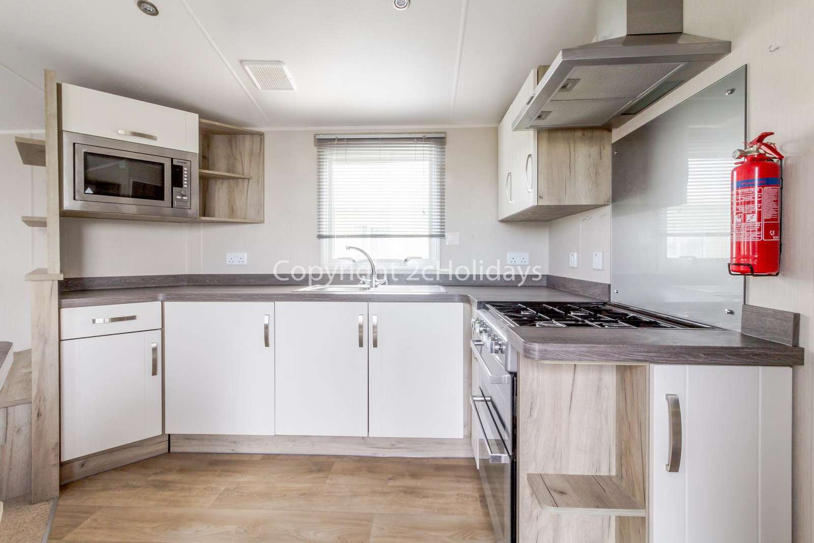 A well equipped modern kitchen, perfect for self-catering breaks!