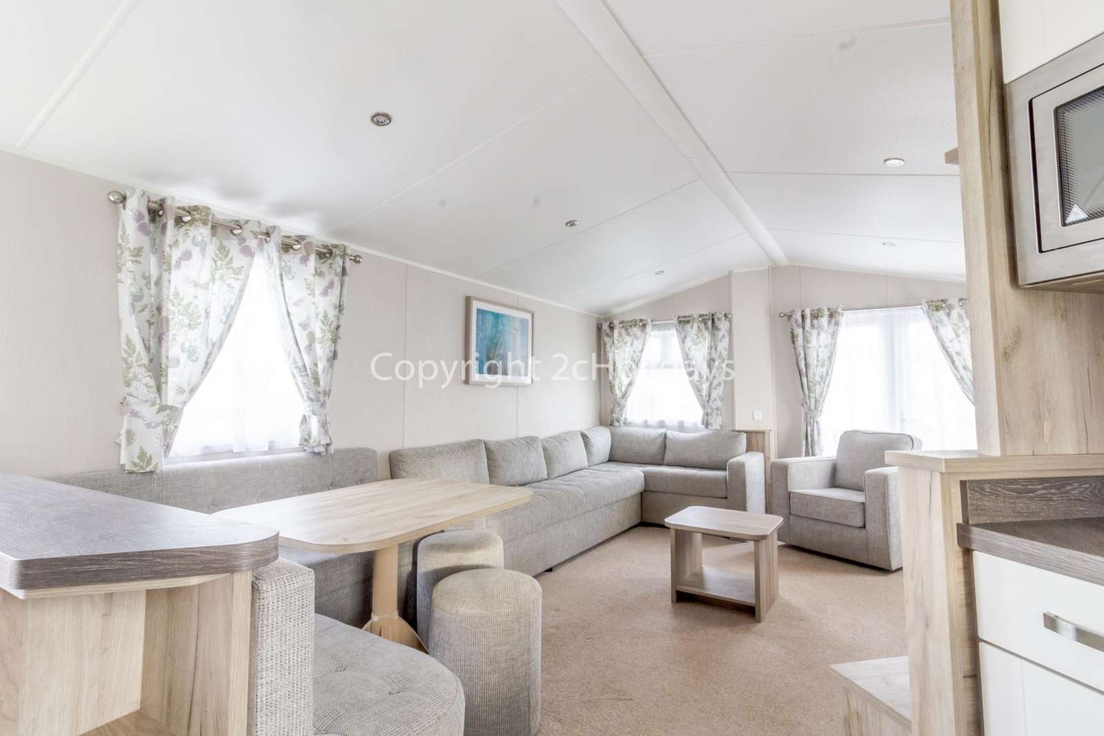 A very light and airy living/dining area, great for families