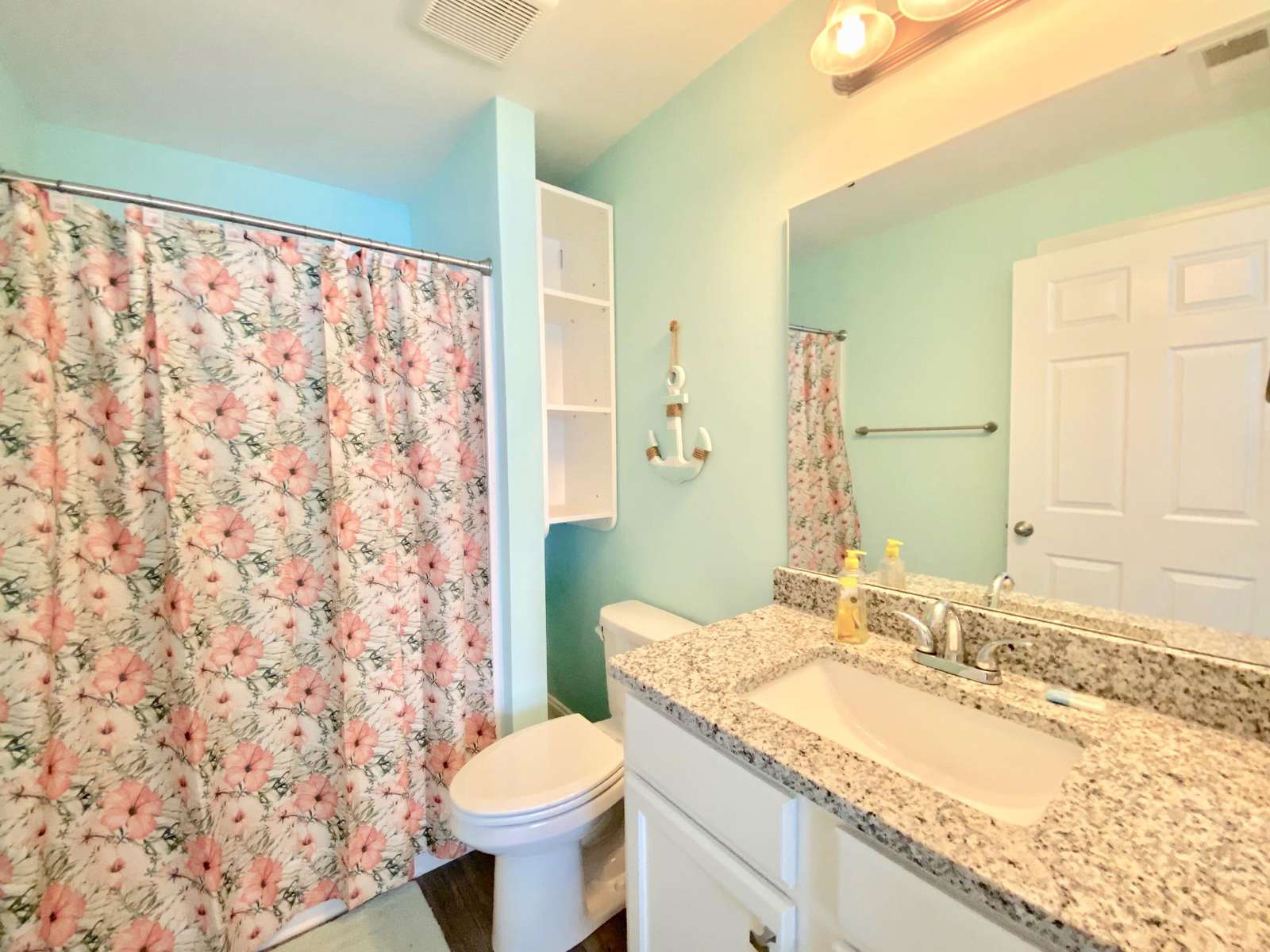 Master bath, granite top