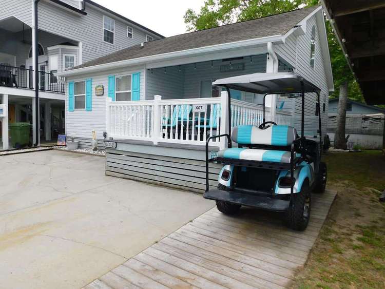 X7 Location is what it’s all about 3 Bdrm, 2 bath Golf Cart Preview 0