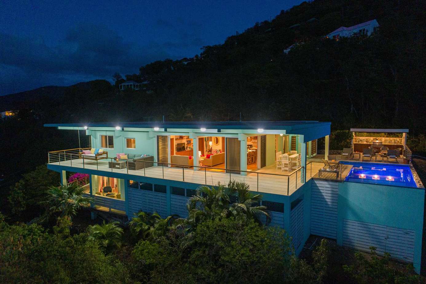 spectacular villa overlooking Smuggler's Cove and Long bay beaches