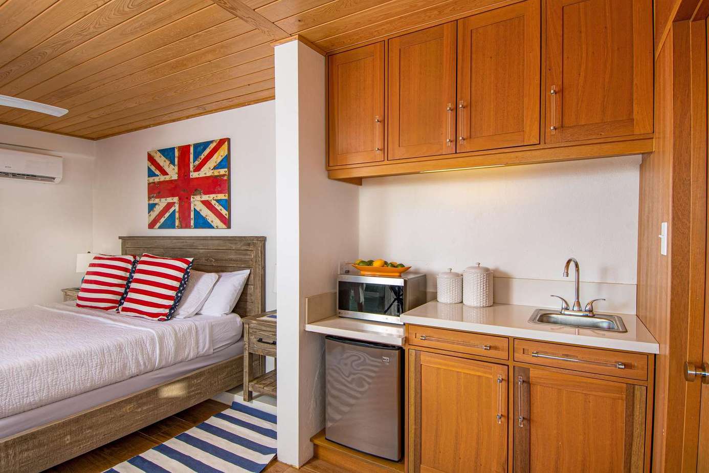 Cozy bedroom with kitchenette for effortless comfort