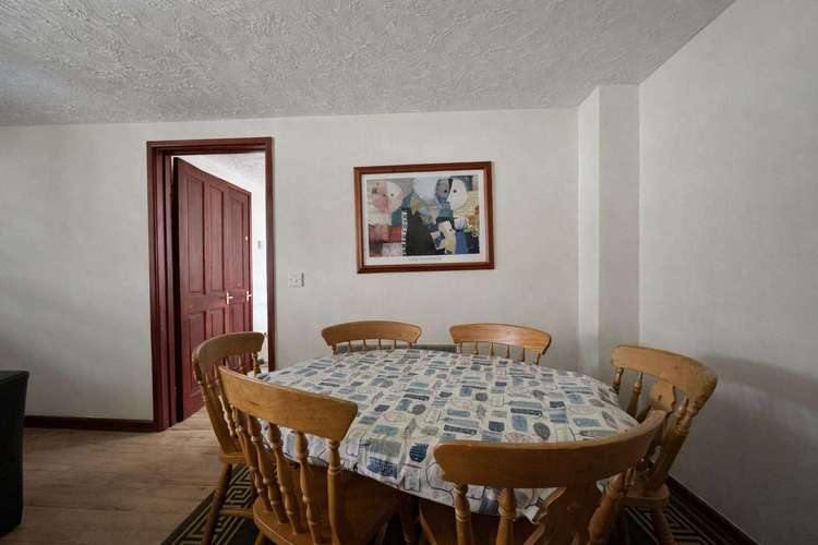 99007J⛱️ – Jasmines, 3 Bedroom Holiday Cottage in Hemsby (sleeps up to 7 people). Ruby rated. Preview 4