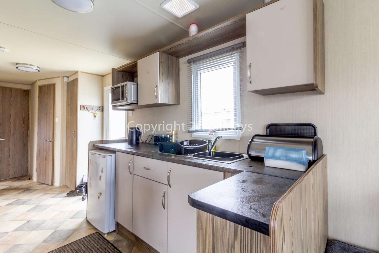 Spacious and modern kitchen!
