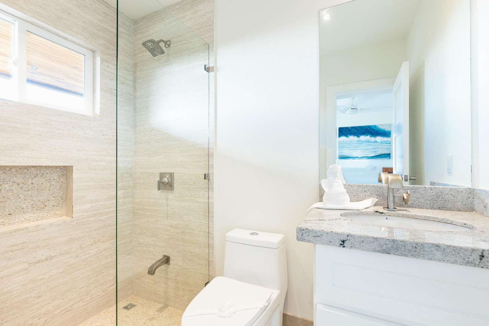 Second bedroom's bathroom
