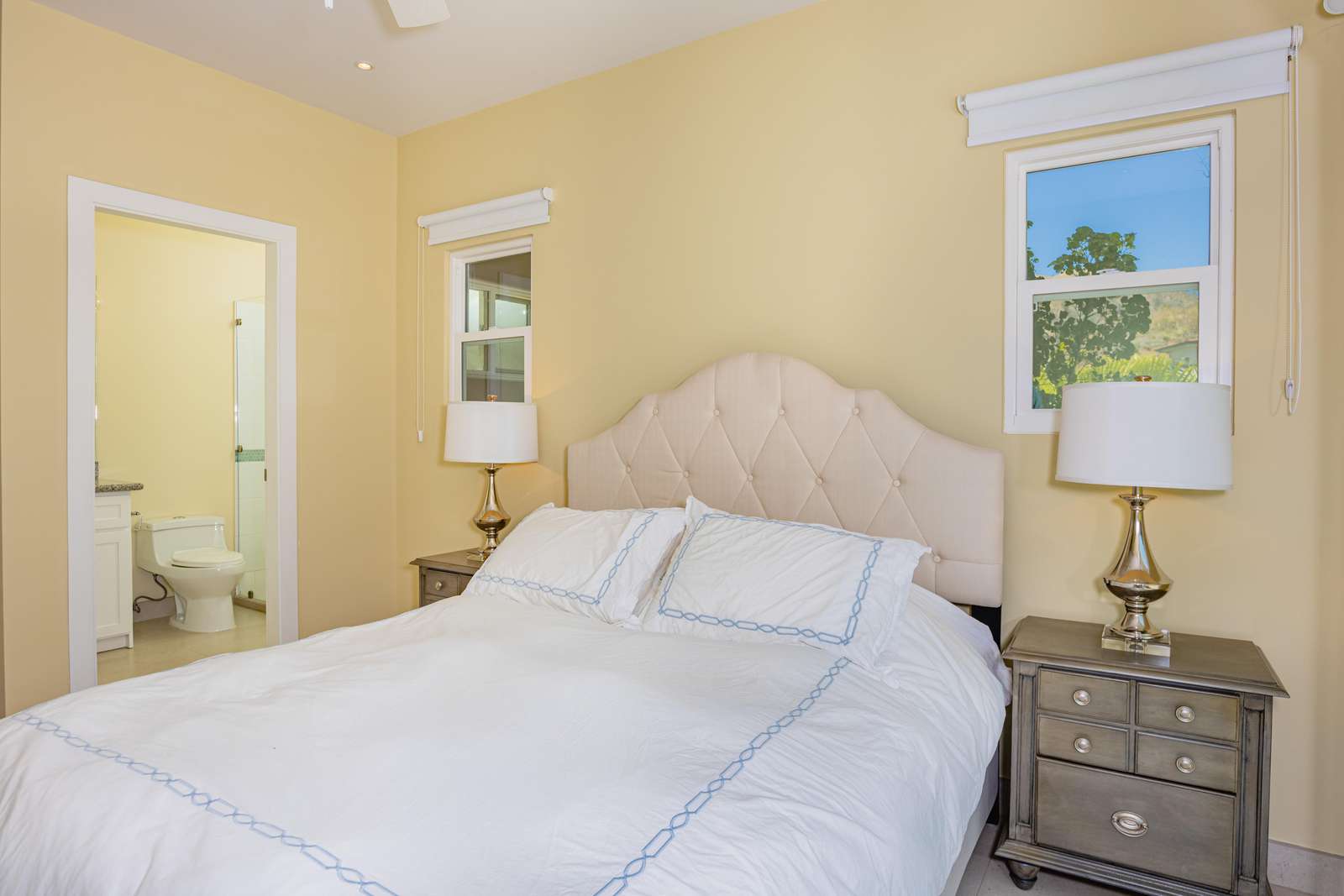 Guest Bedroom, queen bed, full bathroom