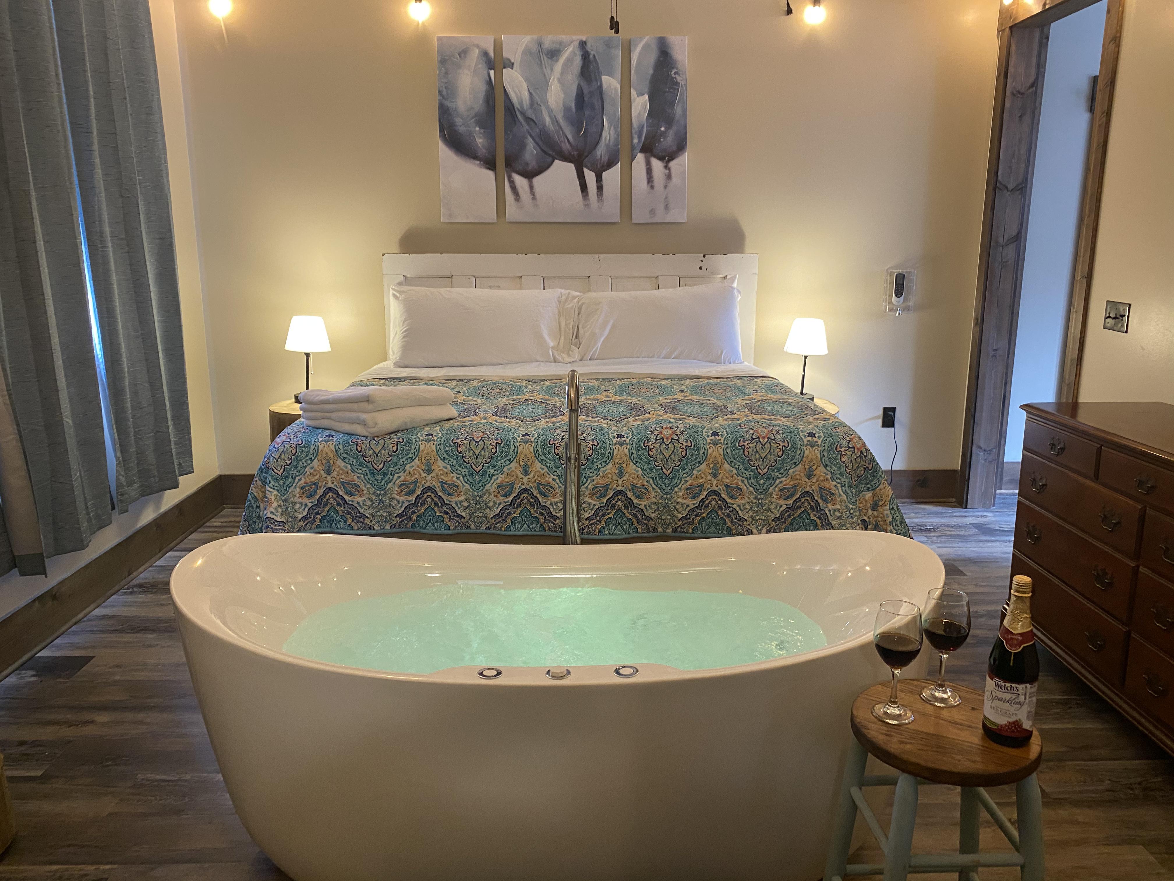 144 Check out our apartment in Canton restaurants 20 min Asheville