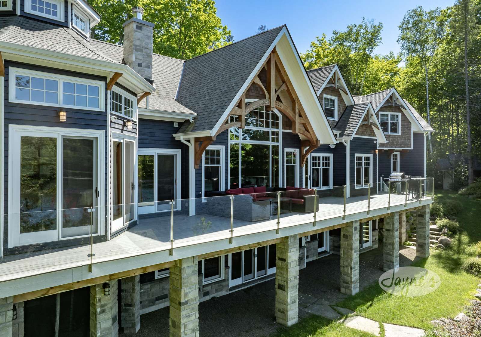 Cottage - Lake Side