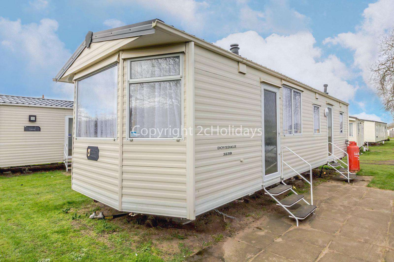 Lovely accommodation in a brilliant location near to park amenities and show bar
