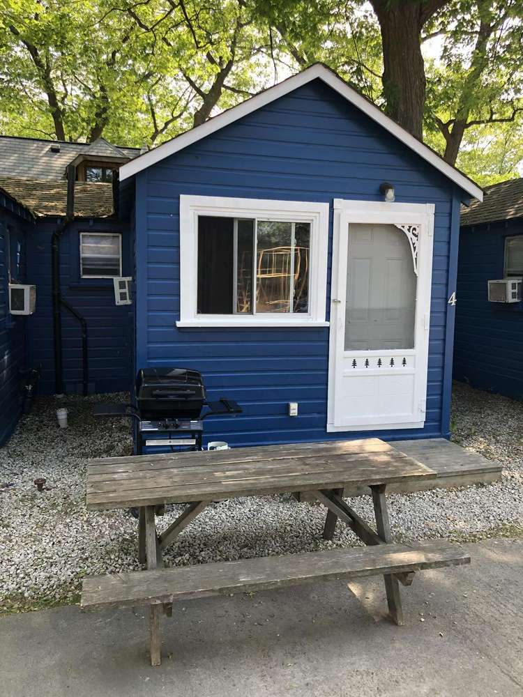 Dock Life Cottage 4 - Riverside, 1 Bedroom, Wasaga Preview 0