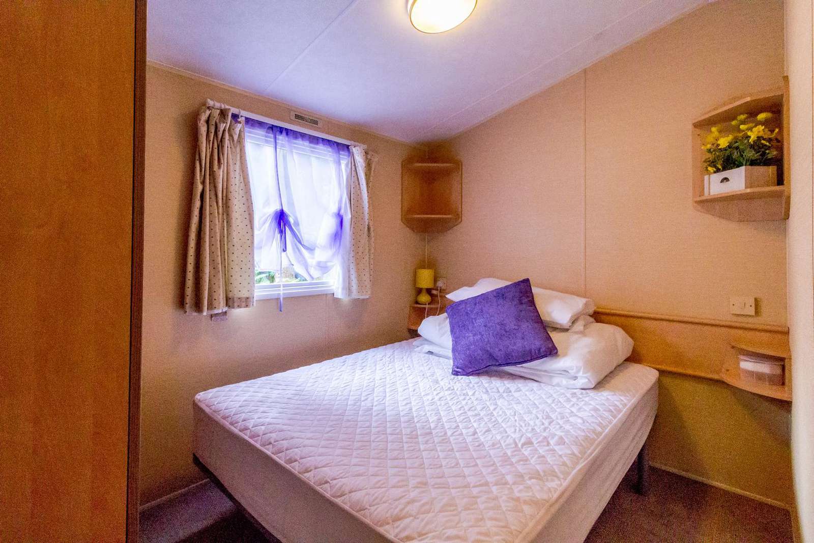Great size master bedroom