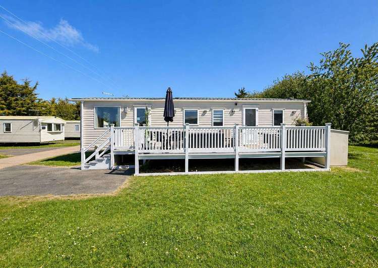 15007O⭐ – Oaklands area, 3 bed, 8 berth caravan with decking, D/G & C/H. Opal Rated. Preview 0