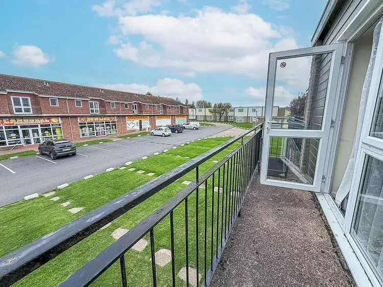 18201B⭐ – Bermuda, 3 bed, 6 berth chalet with D/G & electric heaters. Ruby rated. Preview 1