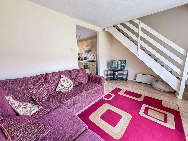 18201B⭐ – Bermuda, 3 bed, 6 berth chalet with D/G & electric heaters. Ruby rated. Preview 3