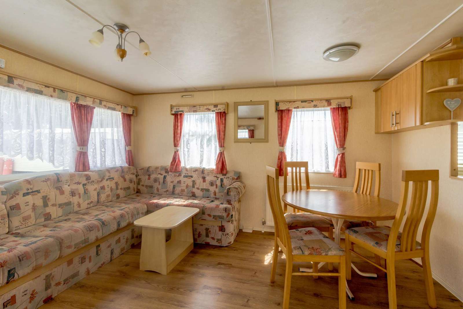 Great place to dine with friends and family in this self-catering accommodation