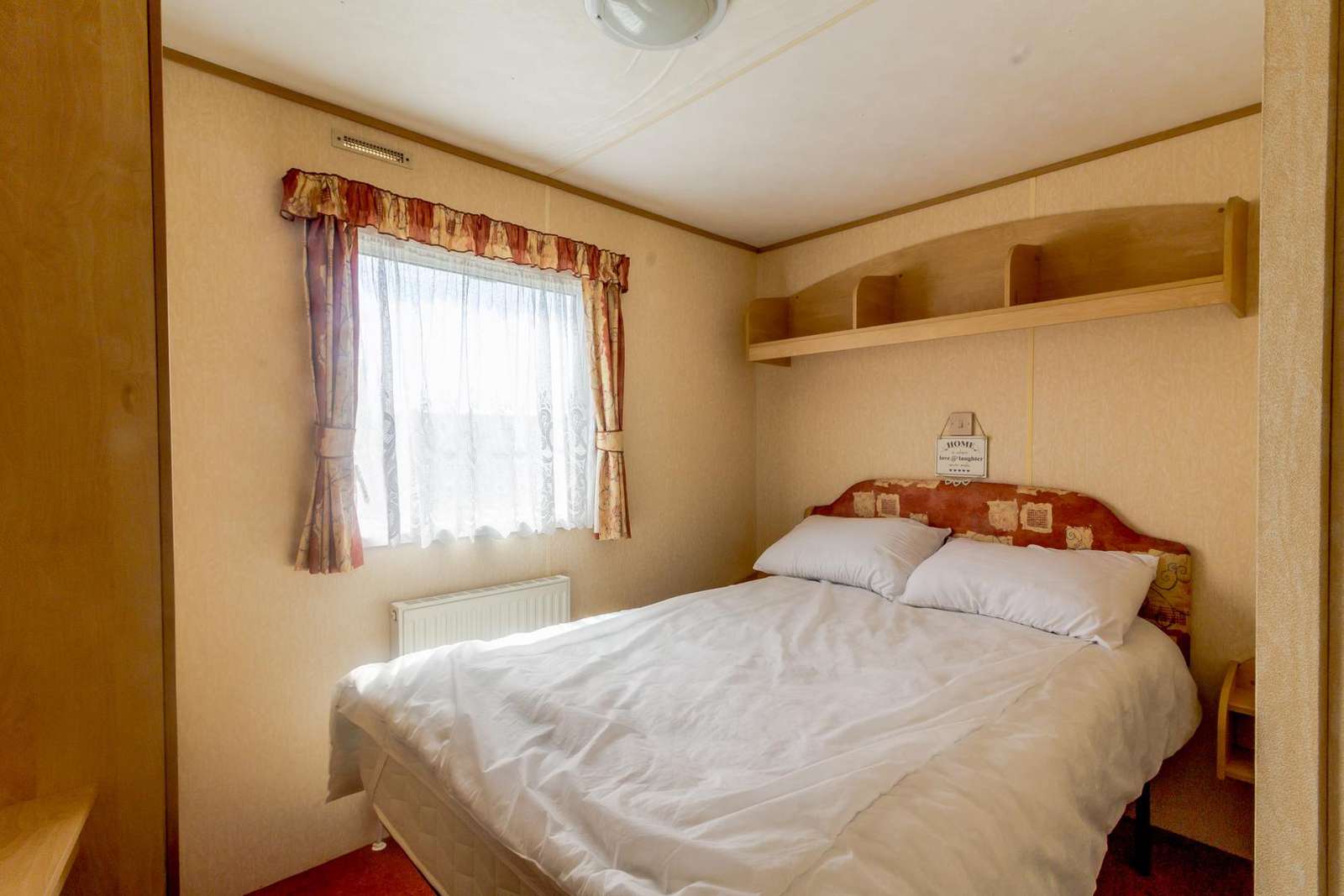 Great size master bedroom