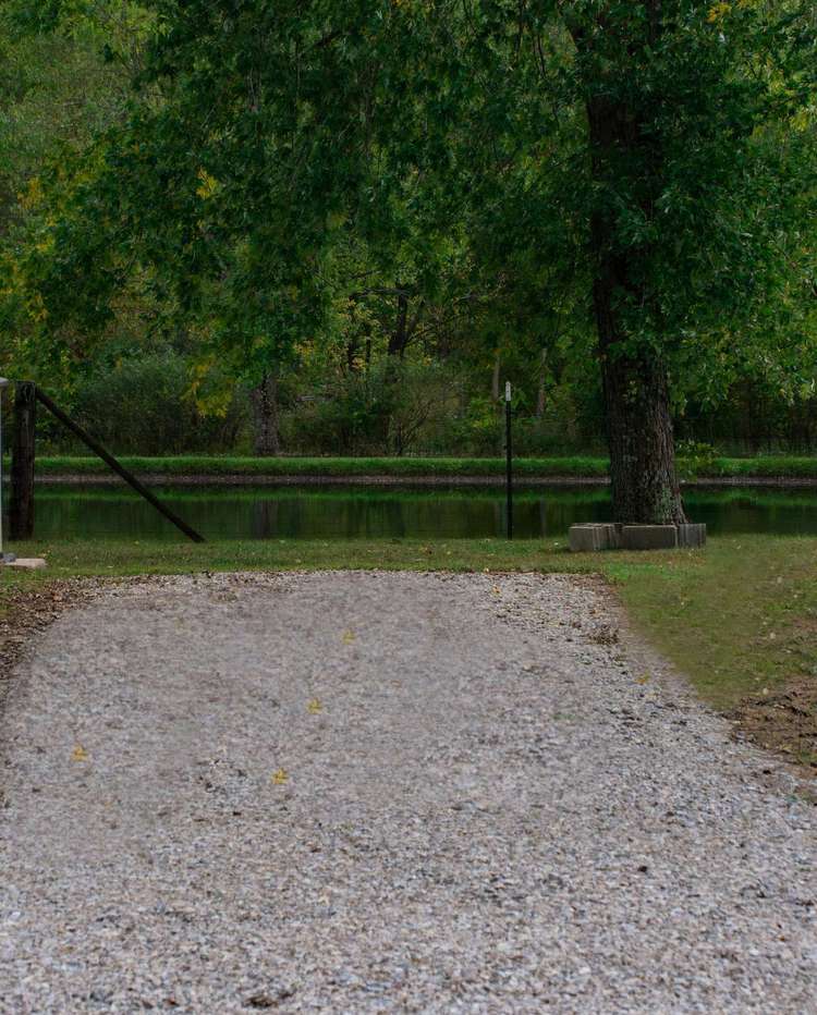 Site #49 (30 amp/Motorhome ONLY – no travel trailers due to the configuration of the site) Buddy Sit Preview 0