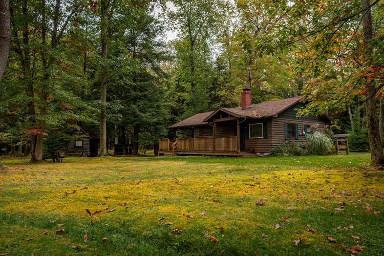 Serene Buckeye Cabin Rental Preview 0