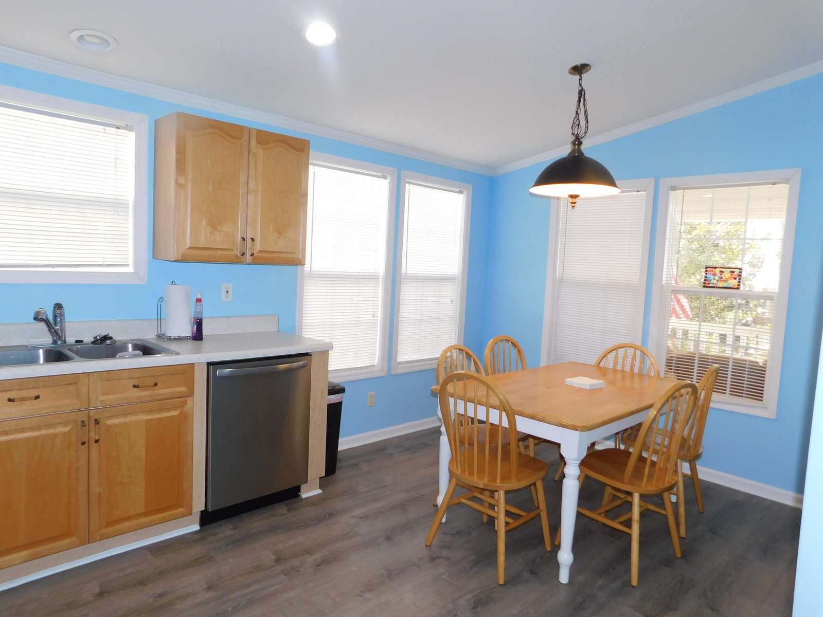 Kitchen table