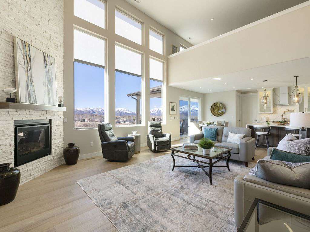 Vaulted living area with mountain views