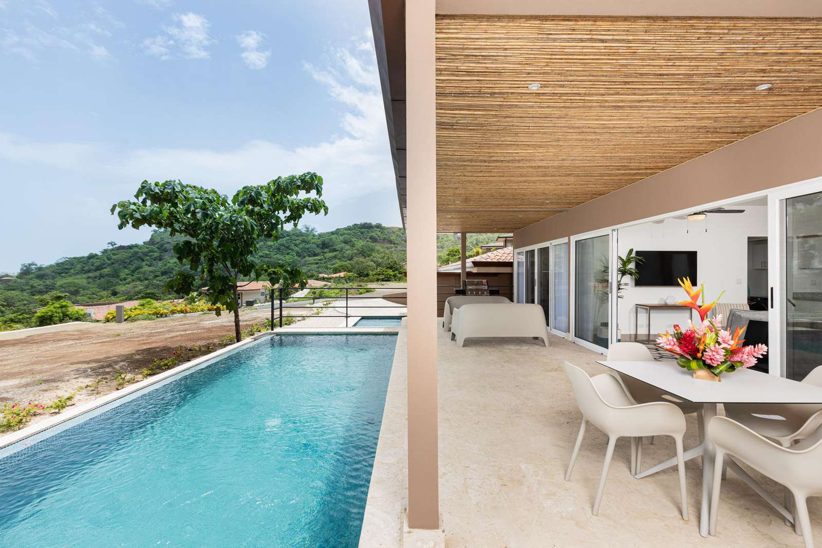 Private pool, dining area, BBQ