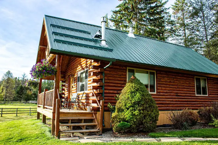 Crescent Moon Cabin Preview 0