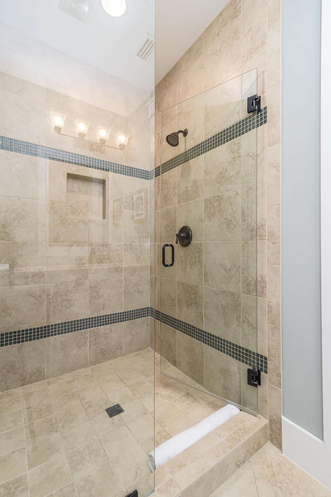 2nd floor king shower