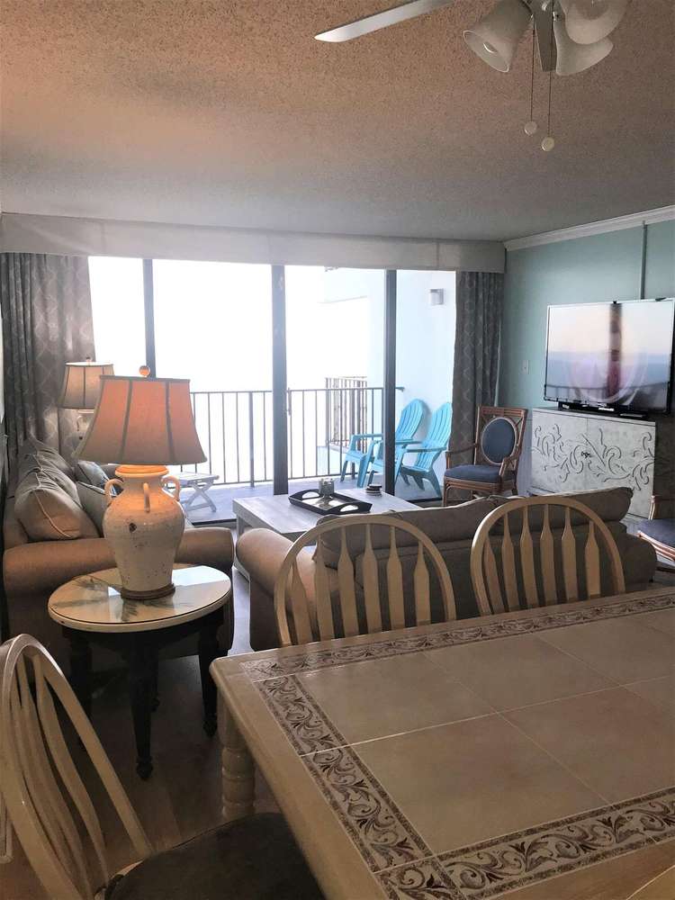 3 Bedroom Luxury Oceanfront Condo In Royal Garden Resort Preview 0