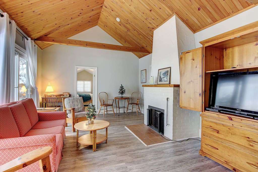 cottage room pic