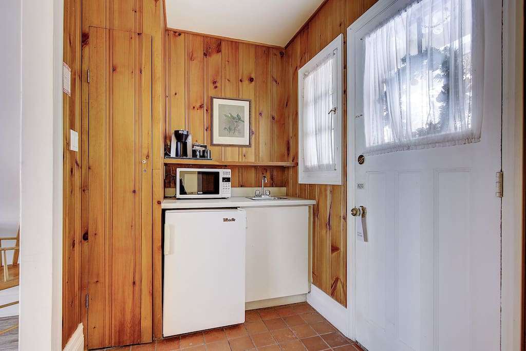 cottage room pic