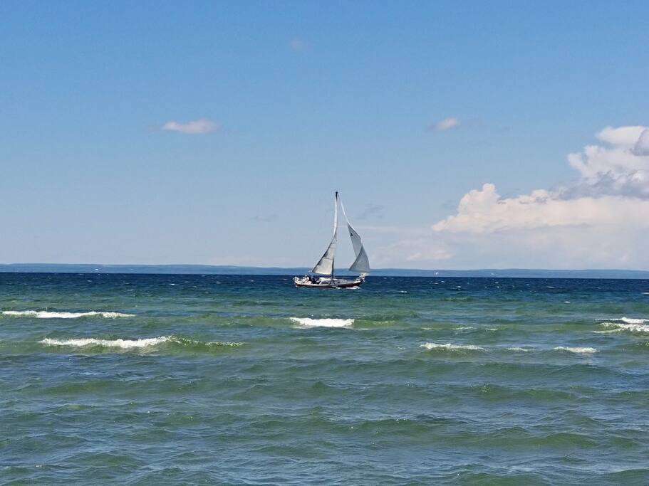 Only 5 minute walk to our beautiful lake!