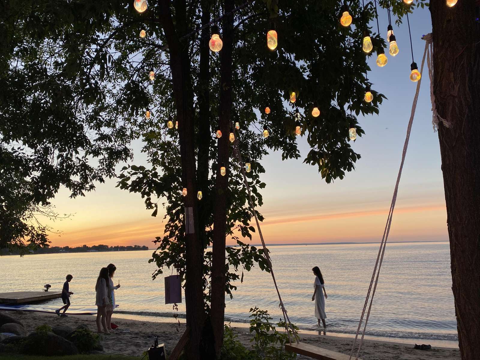 Only 5 minute walk to our beautiful lake!