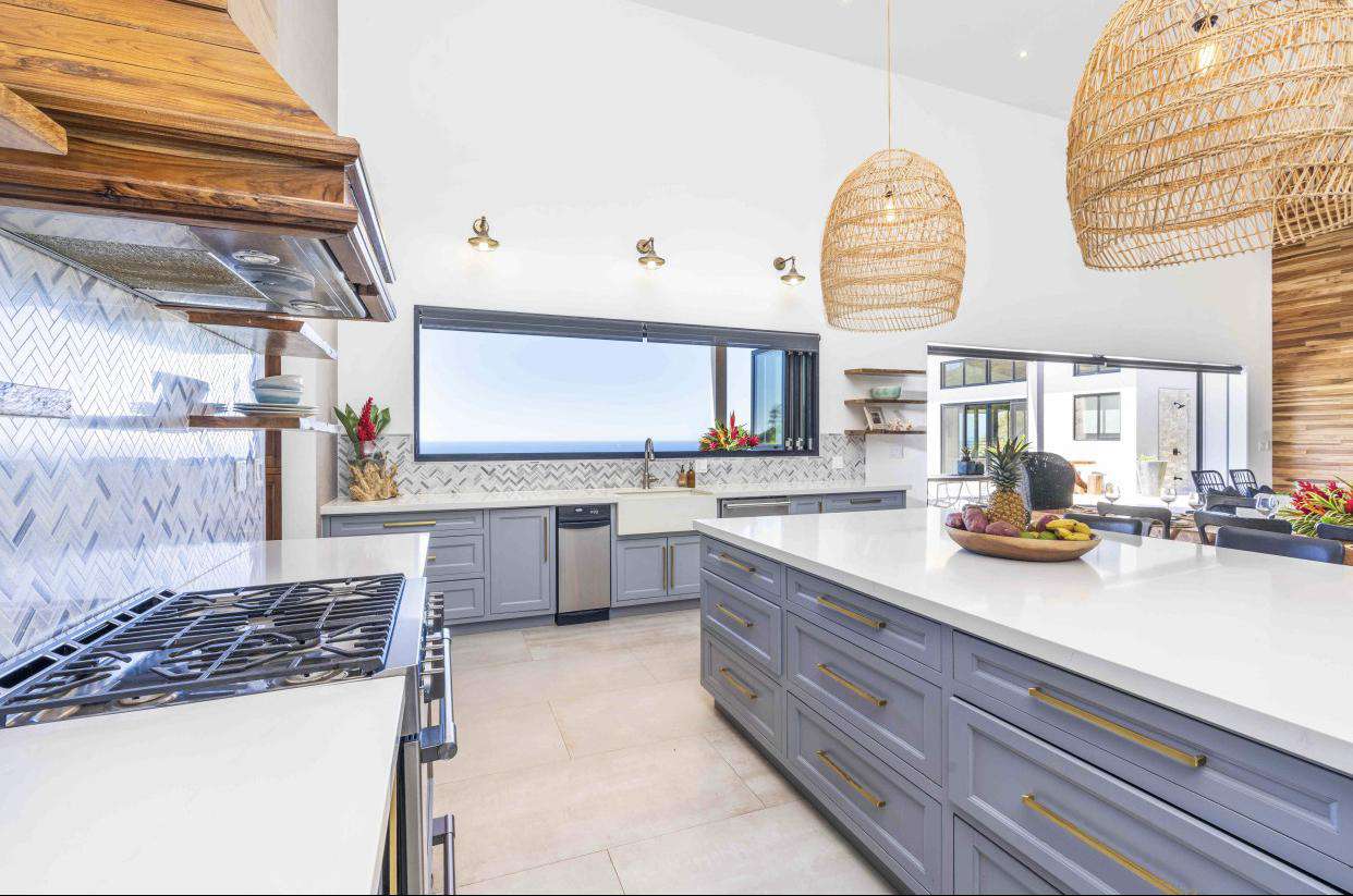 Gourmet kitchen, fully stocked, wood cabinetry, quartz countertops, stainless steel appliances