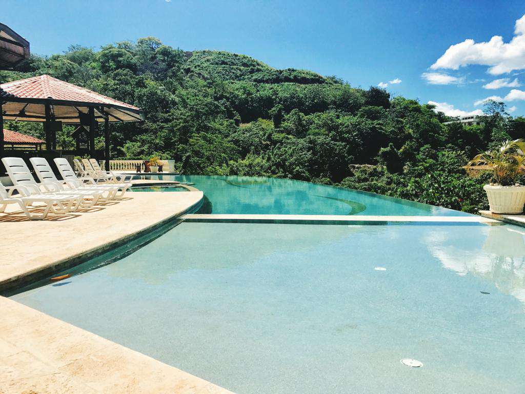 Community ocean view infinity edge pool at Mar Vista