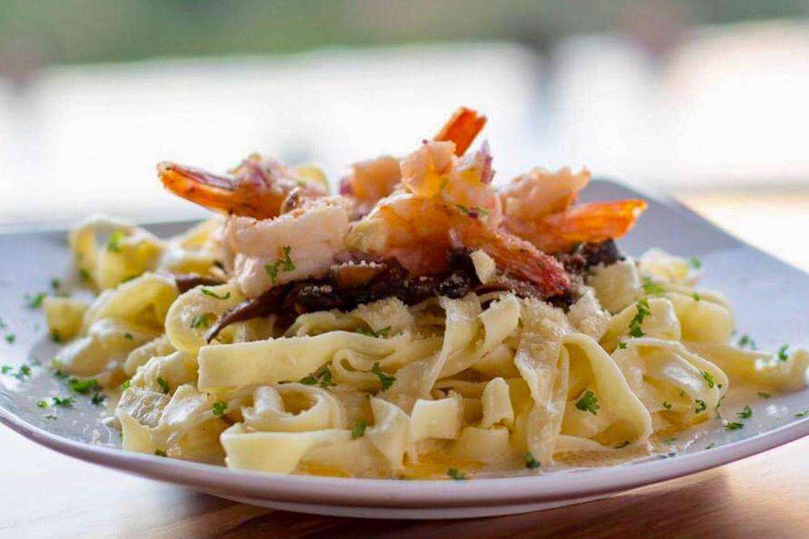Gracia Restaurant, seafood pasta and more!