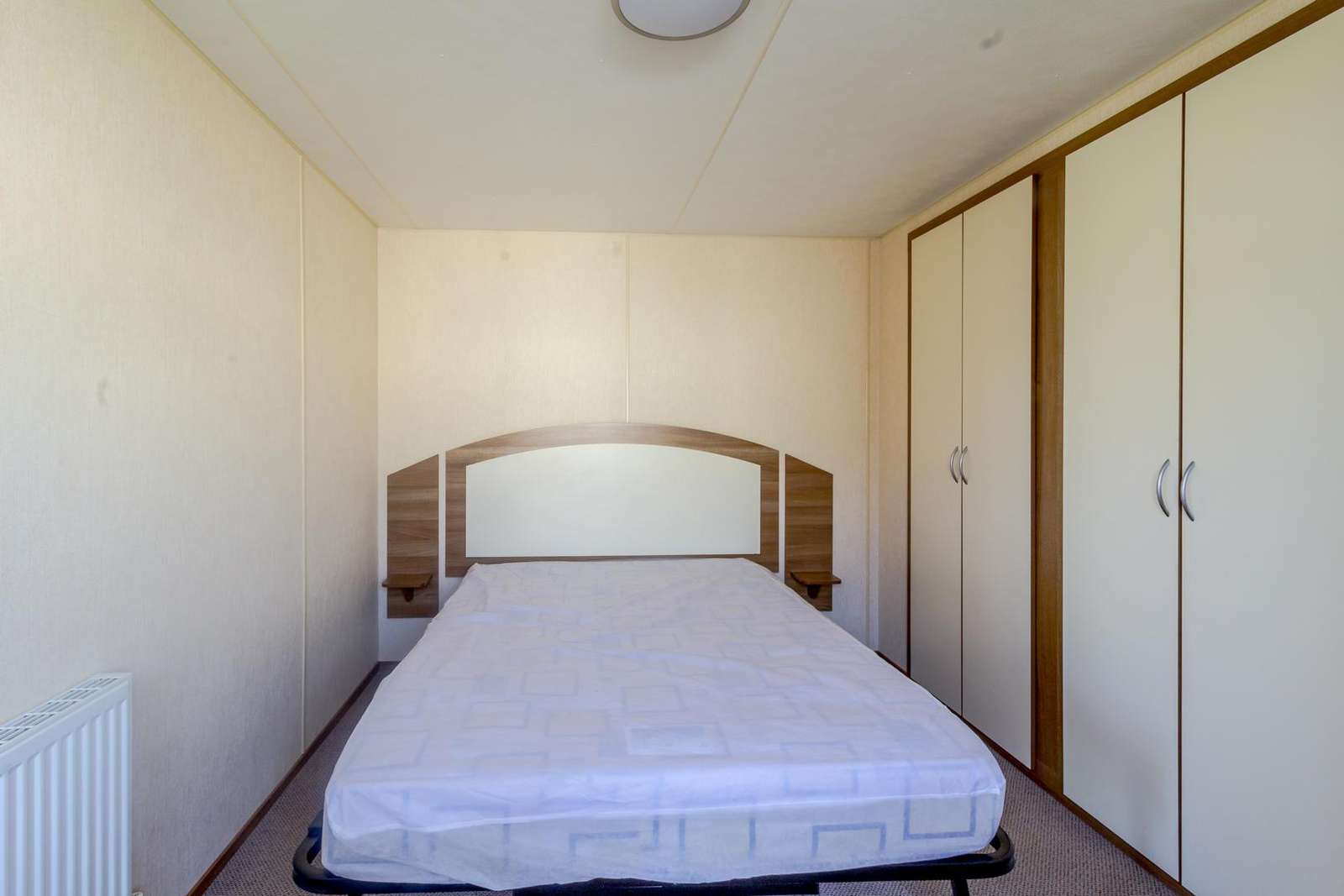 Great size master bedroom