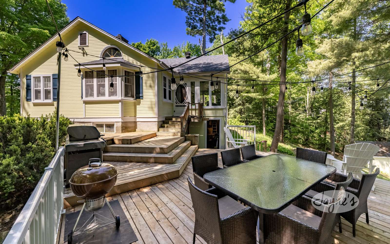 Cottage, Main Deck & Seating