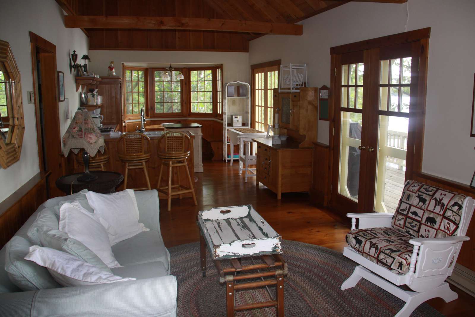 Guesthouse - Living Room