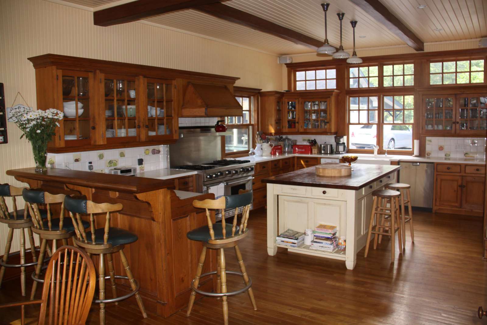 Main Cottage - Kitchen