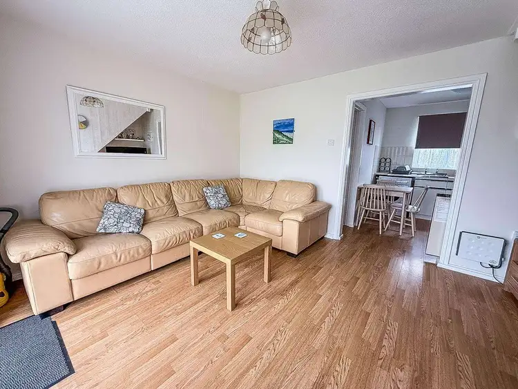 18194B⭐ – Bermuda, 3 bed, 6 berth chalet with D/G & electric heaters. Ruby rated. Preview 3