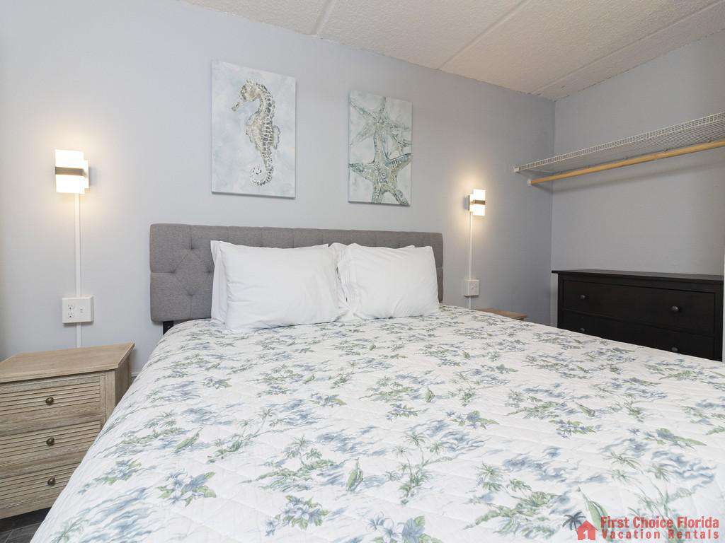 Beachers Lodge 131 Bed with Lights