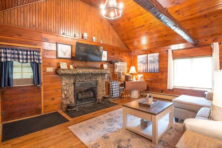 Blue Moon Log Cabin Preview 0