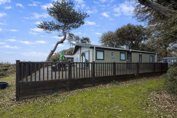32105OG⛱️ – 5, Ocean Glade Phase 1, 2 bed, 4 berth lodge with sea views. Platinum-Deluxe rated. Preview 4
