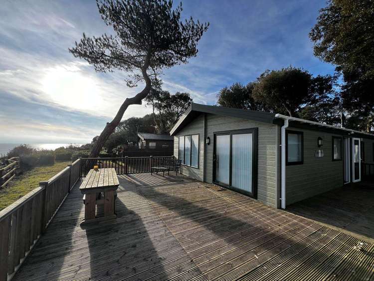 32105OG⛱️ – 5, Ocean Glade Phase 1, 2 bed, 4 berth lodge with sea views. Platinum-Deluxe rated. Preview 0