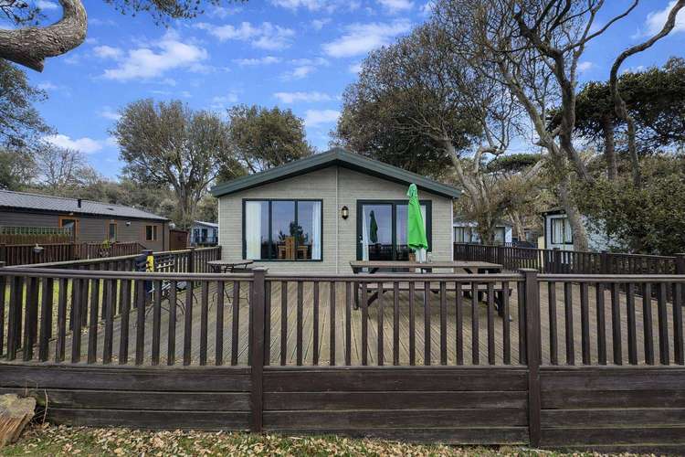 32105OG⛱️ – 5, Ocean Glade Phase 1, 2 bed, 4 berth lodge with sea views. Platinum-Deluxe rated. Preview 3