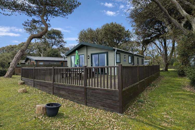 32105OG⛱️ – 5, Ocean Glade Phase 1, 2 bed, 4 berth lodge with sea views. Platinum-Deluxe rated. Preview 2