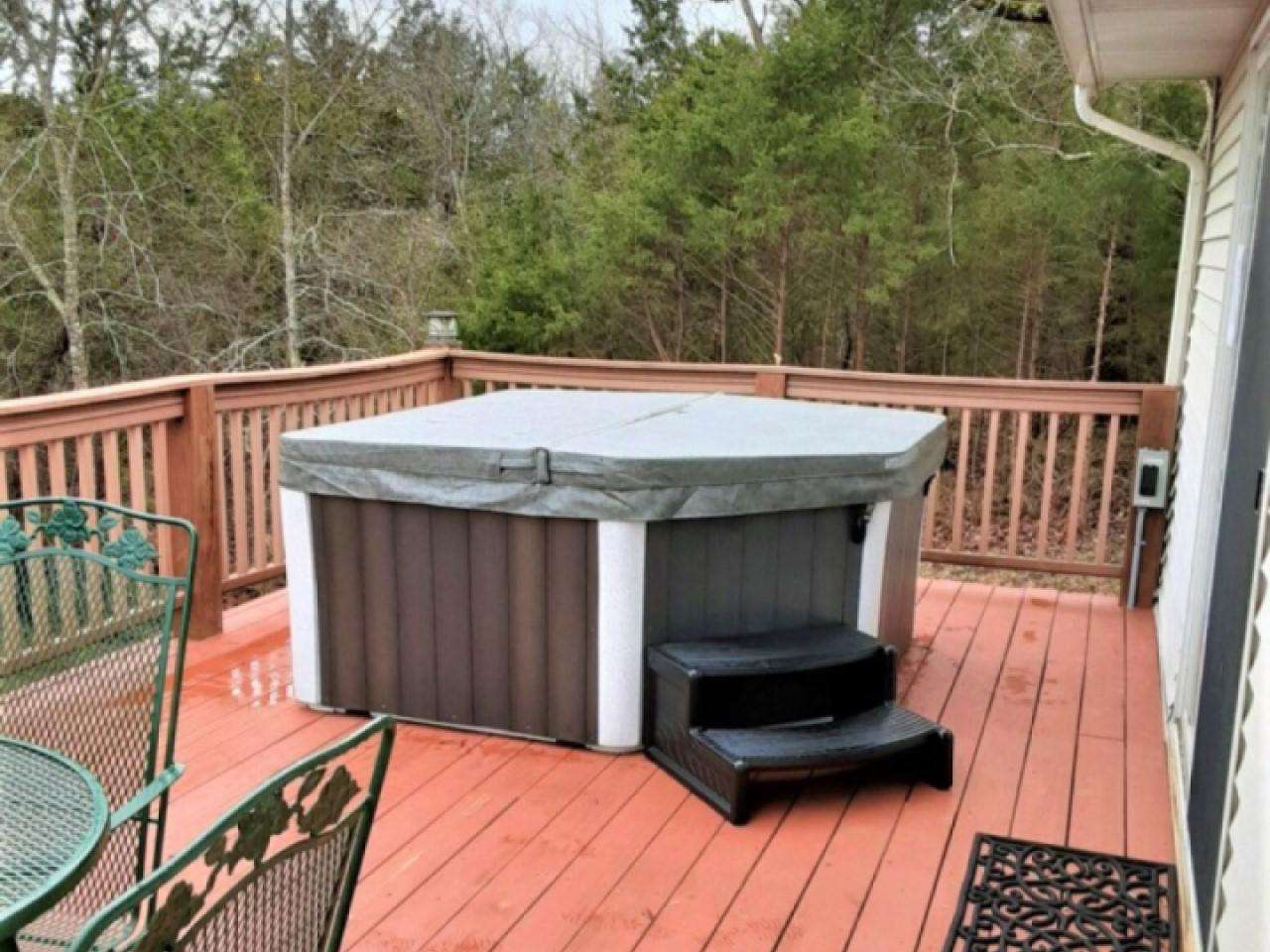 Hot tub