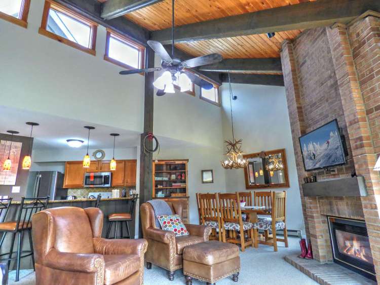 The Lodge B-307 Preview 0