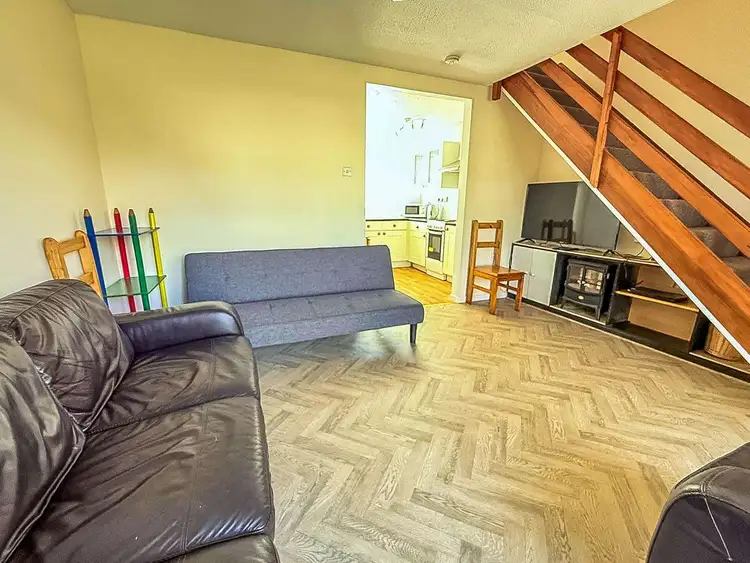 18192B⭐ – Bermuda, 3 bed, 8 berth chalet with D/G & heaters throughout. Ruby rated. Preview 2